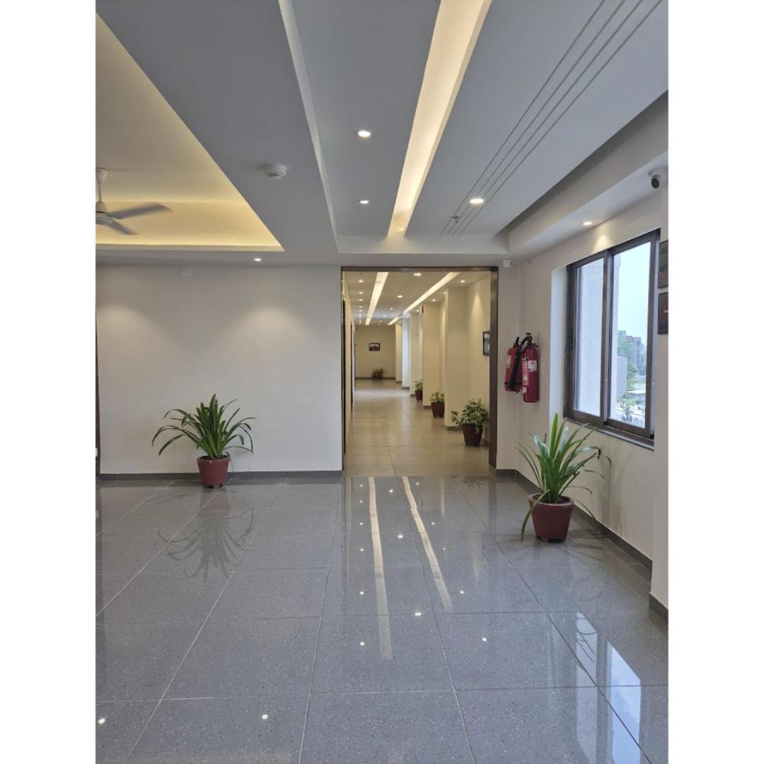 Hotel Ashray Inn Express Ahmadabad Zewnętrze zdjęcie